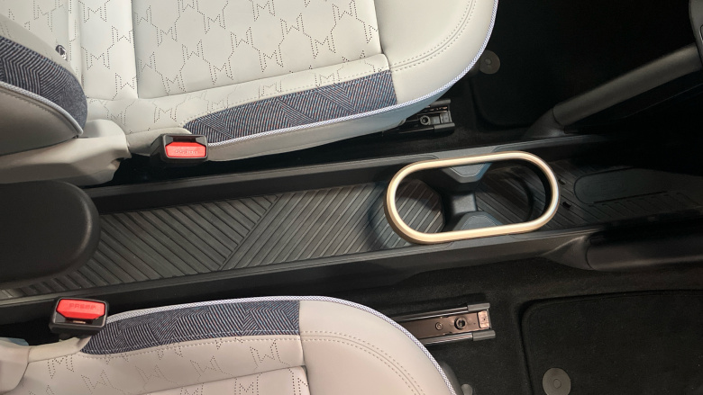 MINI Aceman 135kW E Classic 43kWh 5dr Auto Electric Hatchback